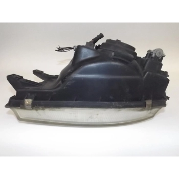 MITSUBISHI SPACE WAGON reflektor lampa PRAWA