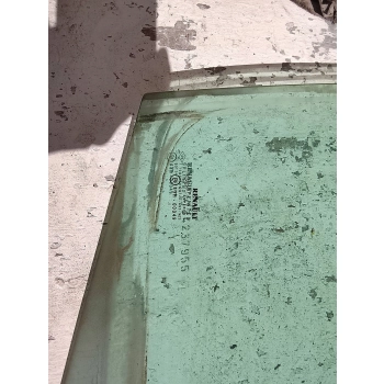 SZYBA DRZWI PRZEDNICH PRZÓD STRONA PRAWA RENAULT CLIO II 3D 43R00049