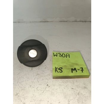 KOREK WLEWU PALIWA TYŁ STRONA PRAWA OPEL CORSA C 698521 GENUINE