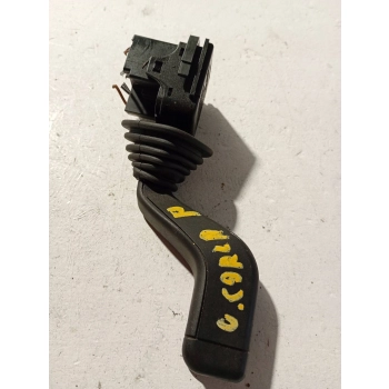 MANETKA WYCIERACZEK PRZÓD OPEL CORSA C 90243395 GENUINE