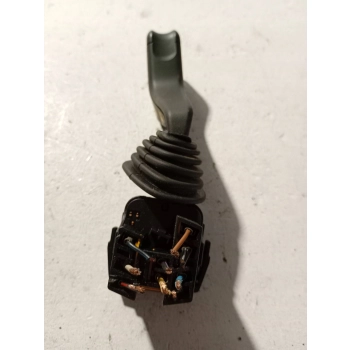 MANETKA WYCIERACZEK PRZÓD OPEL CORSA C 90243395 GENUINE