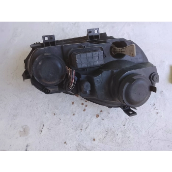 REFLEKTOR PRZÓD STRONA LEWA VOLKSWAGEN POLO IV 9N 0301190201