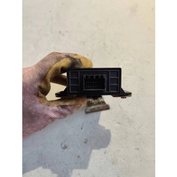 STEROWNIK CENTRALNEGO ZAMKA ŚRODEK MITSUBISHI CARISMA MR213385 GENUINE
