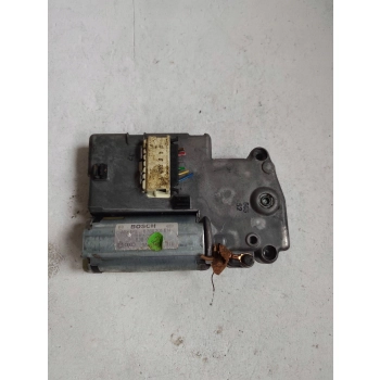 SILNICZEK SZYBERDACHU ŚRODEK VOLKSWAGEN PASSAT B4 0390201614 GENUINE