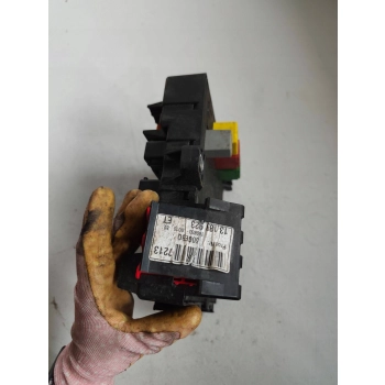 SKRZYNKA BEZPIECZNIKÓW I PRZEKAŹNIKÓW OPEL VECTRA C 13189923 GENUINE