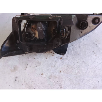 REFLEKTOR PRZÓD STRONA PRAWA FORD FOCUS 2M5113W029BE