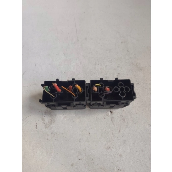 WTYCZKI INSTALACJI ELEKTRYCZNEJ RENAULT SCENIC II 2947298 GENUINE