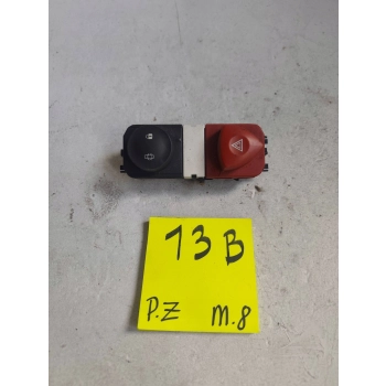 PRZYCISK ŚWIATEŁ AWARYJNYCH I CENTRALNEGO ZAMKA RENAULT SCENIC II 820010780