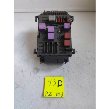 SKRZYNKA BEZPIECZNIKÓW I PRZEKAŹNIKÓW RENAULT LAGUNA II 7700844232 GENUINE