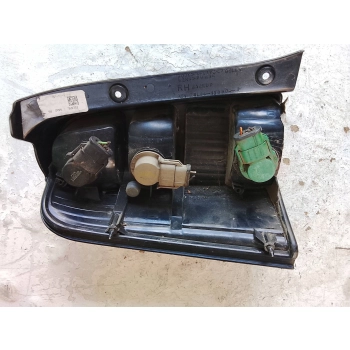 LAMPA TYLNA TYŁ STRONA PRAWA FORD MAVERICK YL8413B304D