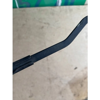 RAMIĘ WYCIERACZKI PRZEDNIEJ SZYBY PRZÓD NISSAN ALMERA V5433
