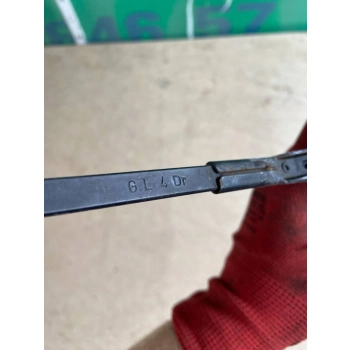 RAMIĘ WYCIERACZKI PRZEDNIEJ SZYBY PRZÓD DAEWOO TICO GL4DF