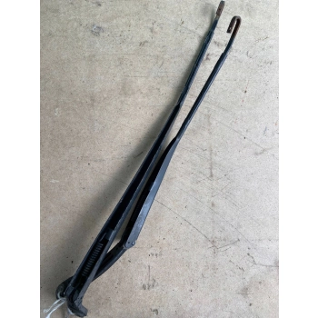 RAMIĘ WYCIERACZKI PRZEDNIEJ SZYBY KOMPLET RENAULT LAGUNA II 80004996