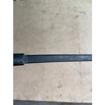 RAMIĘ WYCIERACZKI PRZEDNIEJ SZYBY PRZÓD VOLKSWAGEN GOLF III 1H1955409B