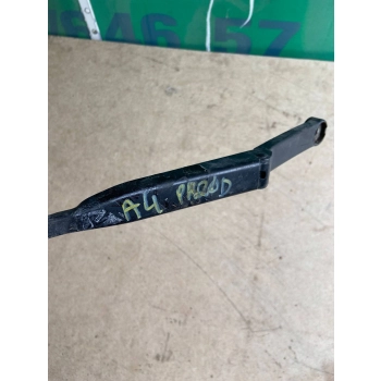 RAMIĘ WYCIERACZKI PRZEDNIEJ SZYBY PRZÓD AUDI A4 S4 B5 8D 8D1955408B