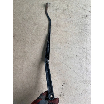 RAMIĘ WYCIERACZKI PRZEDNIEJ SZYBY PRZÓD DAEWOO LANOS 96306672