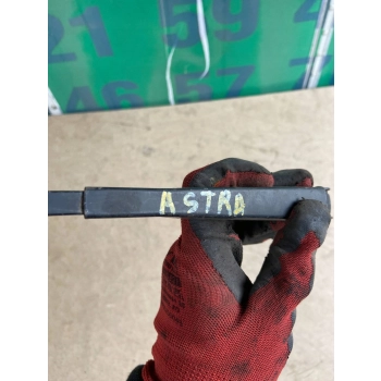 RAMIĘ WYCIERACZKI PRZEDNIEJ SZYBY PRZÓD STRONA PRAWA OPEL ASTRA G 90341907