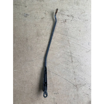RAMIĘ WYCIERACZKI PRZEDNIEJ SZYBY PRZÓD STRONA PRAWA OPEL ASTRA G 90341907
