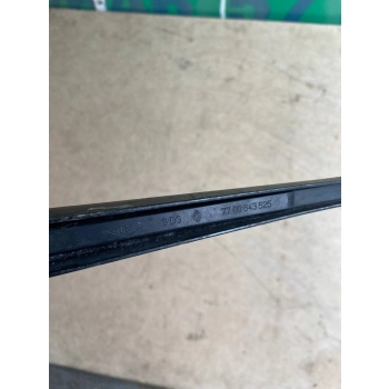 RAMIĘ WYCIERACZKI PRZEDNIEJ SZYBY STRONA LEWA RENAULT SCENIC I 7700843525