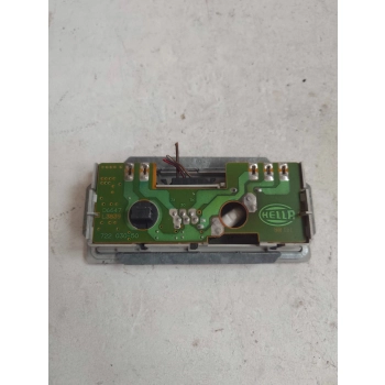 LAMPKA SUFITOWA ŚRODEK VOLKSWAGEN SHARAN 722030-50 GENUINE