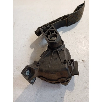 PEDAŁ GAZU ŚRODEK VOLKSWAGEN PASSAT B5 GENUINE