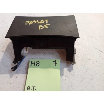 POPIELNICZKA ŚRODEK VOLKSWAGEN PASSAT B5 POPIELNICZKA GENUINE