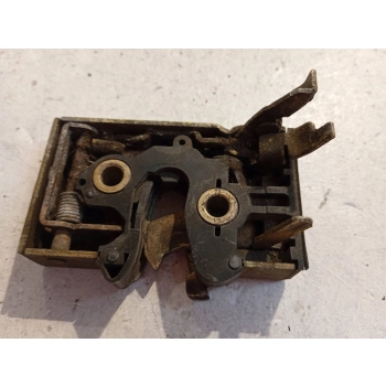 ZAMEK DRZWI PRZEDNICH PRZÓD STRONA PRAWA VOLKSWAGEN GOLF II ZAMEK GENUINE