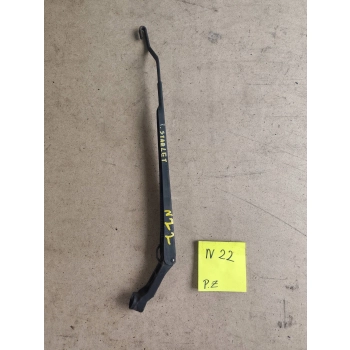 RAMIĘ WYCIERACZKI PRZEDNIEJ SZYBY TOYOTA STARLET (P90) V 21948923 GENUINE