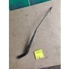 RAMIĘ WYCIERACZKI PRZEDNIEJ SZYBY STRONA LEWA VOLKSWAGEN GOLF IV 29384823