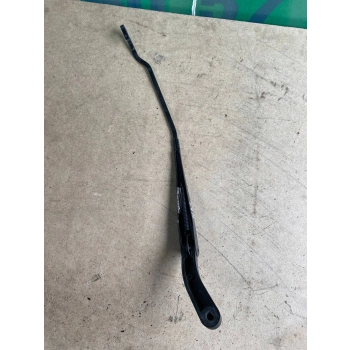 RAMIĘ WYCIERACZKI PRZEDNIEJ SZYBY PRAWY FORD MONDEO MK III 1S7117526CB