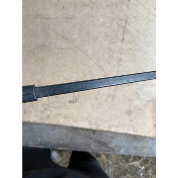 RAMIĘ WYCIERACZKI PRZEDNIEJ SZYBY PRZÓD FORD MONDEO MK I 93BG17526A2C