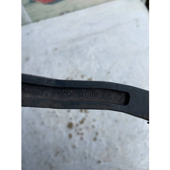 RAMIĘ WYCIERACZKI PRZEDNIEJ SZYBY PRZÓD MAZDA 323