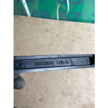 RAMIĘ WYCIERACZKI PRZEDNIEJ SZYBY PRZÓD STRONA LEWA DAEWOO LANOS 96306672