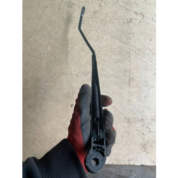 RAMIĘ WYCIERACZKI PRZEDNIEJ SZYBY PRZÓD PEUGEOT 306