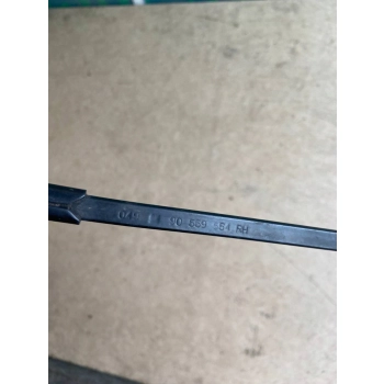 RAMIĘ WYCIERACZKI PRZEDNIEJ SZYBY PRZÓD STRONA PRAWA OPEL ASTRA G 90559554