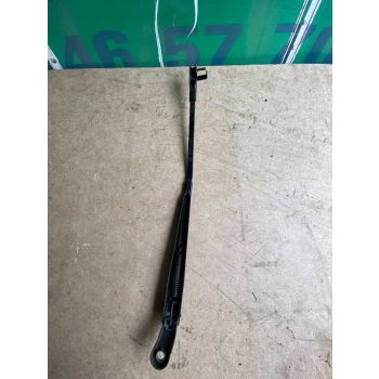 RAMIĘ WYCIERACZKI PRZEDNIEJ SZYBY PRZÓD RENAULT MODUS 8200360824C
