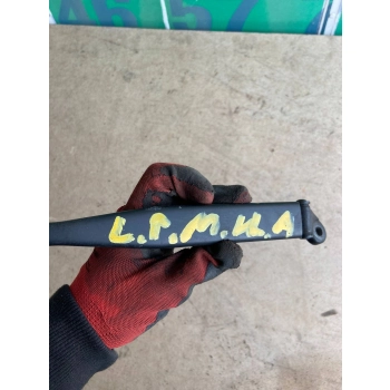 RAMIĘ WYCIERACZKI PRZEDNIEJ SZYBY STRONA LEWA MERCEDESA W168 A1688200544