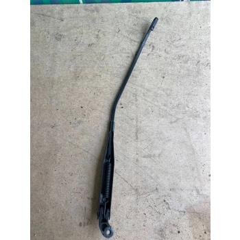 RAMIĘ WYCIERACZKI PRZEDNIEJ SZYBY STRONA LEWA MERCEDESA W168 A1688200544