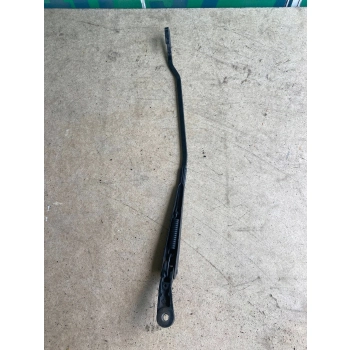 RAMIĘ WYCIERACZKI PRZEDNIEJ SZYBY STRONA PRAWA VW PASSAT B5 3B1955410