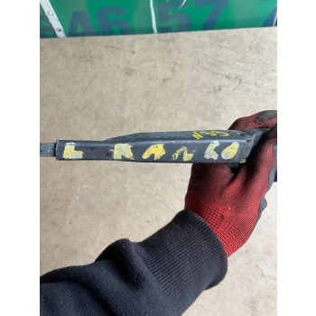 RAMIĘ WYCIERACZKI PRZEDNIEJ SZYBY STRONA LEWA RENAULT KANGOO I 8200158098