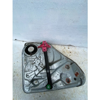 PODNOŚNIK SZYBY TYLNEJ TYŁ STRONA PRAWA VOLKSWAGEN PASSAT B5 3B5839752C