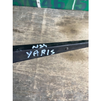 RAMIĘ WYCIERACZKI PRZEDNIEJ SZYBY PRZÓD TOYOTA YARIS