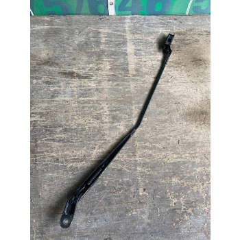 RAMIĘ WYCIERACZKI PRZEDNIEJ SZYBY PRZÓD VOLKSWAGEN PASSAT B5 6Q1955410C