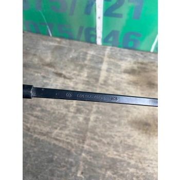 RAMIĘ WYCIERACZKI PRZEDNIEJ SZYBY STRONA PRAWA VW PASSAT B5 0607996109