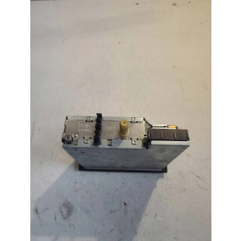 STACJA MULTIMEDIALNA ŚRODEK RENAULT MEGANE II E2029021 GENUINE