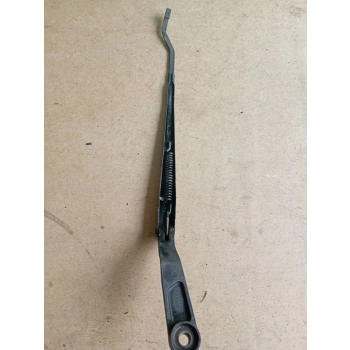 RAMIĘ WYCIERACZKI PRZEDNIEJ SZYBY PRZÓD NISSAN ALMERA 1119
