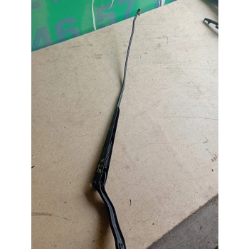 RAMIĘ WYCIERACZKI PRZEDNIEJ SZYBY PRZÓD STRONA PRAWA FORD FIESTA 9855666