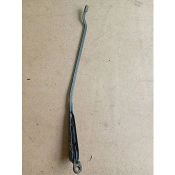RAMIĘ WYCIERACZKI PRZEDNIEJ SZYBY PRZÓD STRONA LEWA OPEL ASTRA F 135454545