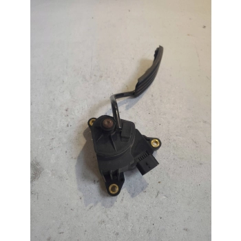 PEDAŁ GAZU ŚRODEK RENAULT MEGANE II 8200153268 GENUINE
