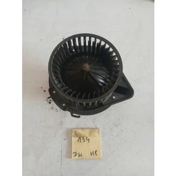 DMUCHAWA NAWIEWU ŚRODEK AUDI A4 S4 B5 8D 8D1820021 GENUINE